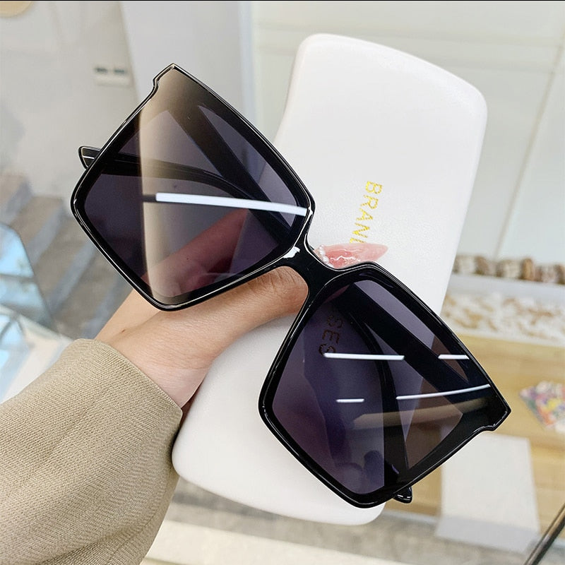 Trendy Vintage Square Oversized Sunglasses