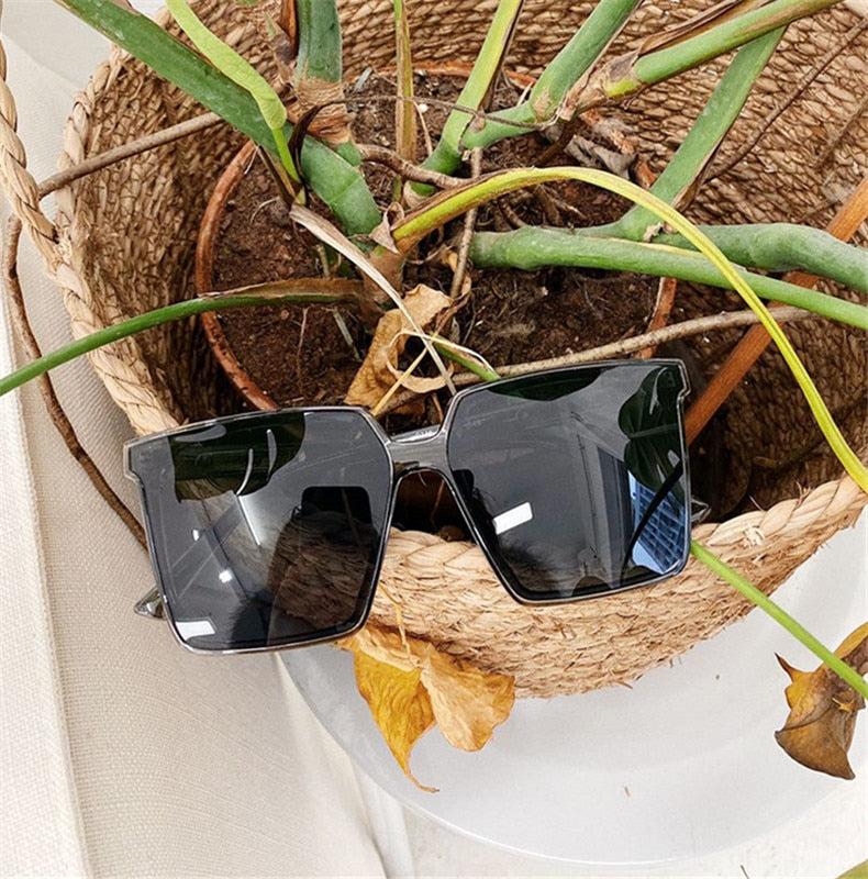 Trendy Vintage Square Oversized Sunglasses